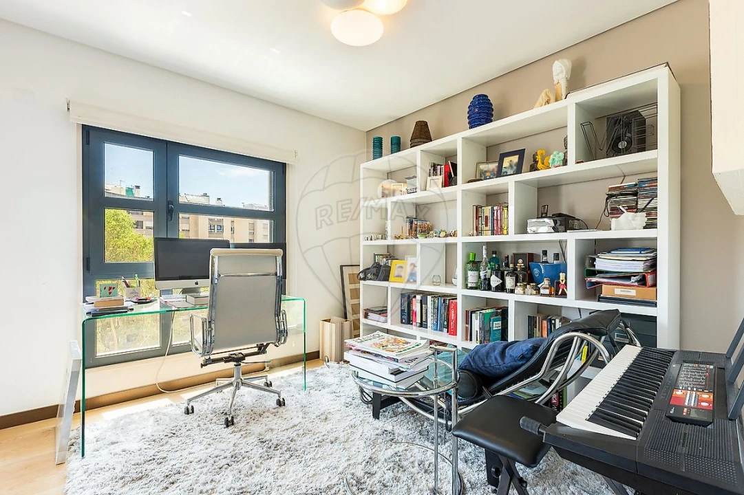 Apartamento T3 para Arrendamento em Lumiar Foto 13