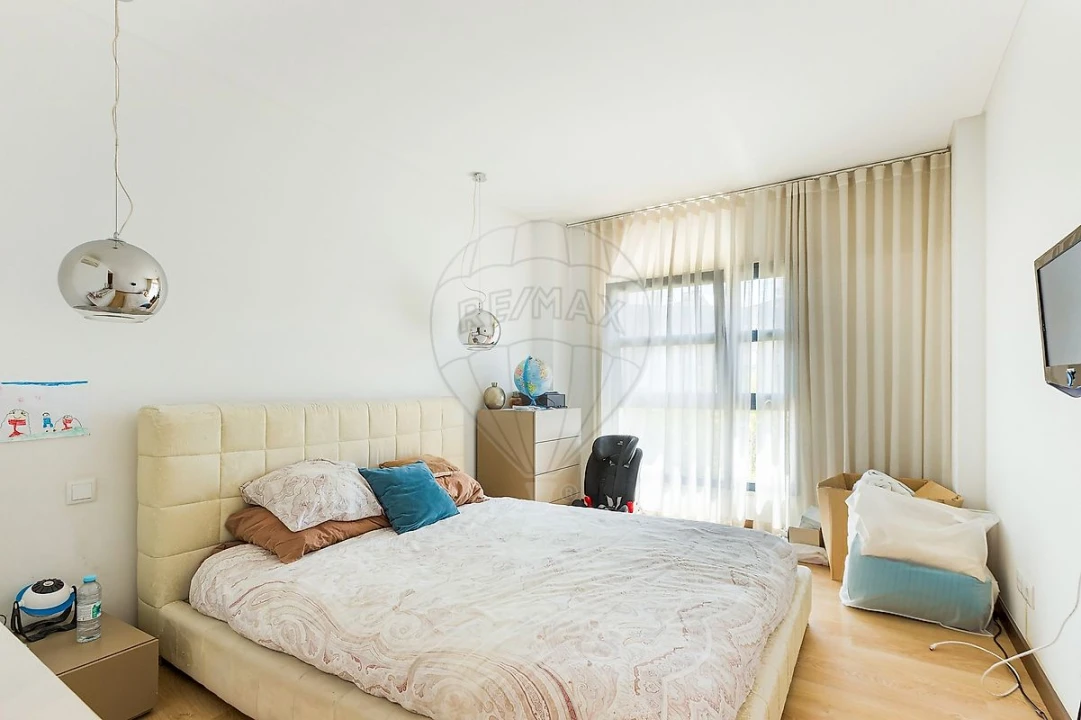 Apartamento T3 para Arrendamento em Lumiar Foto 12