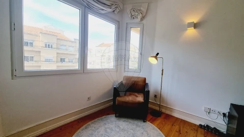 Apartamento T3 para Arrendamento em Areeiro