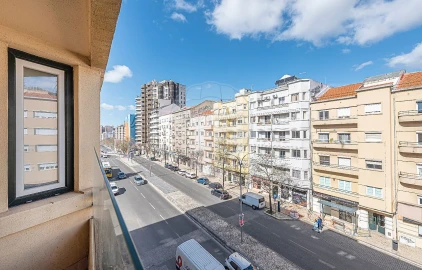 Apartamento T3 para Arrendamento em Areeiro