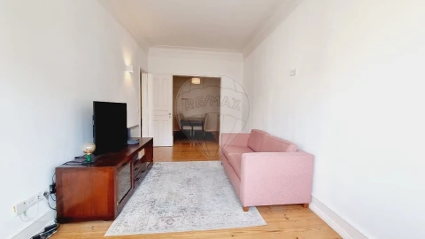 Apartamento T3 para Arrendamento em Areeiro