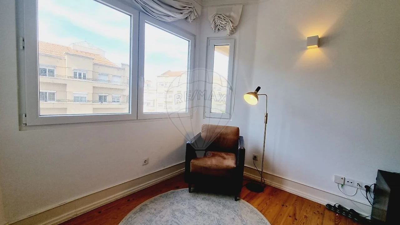 Apartamento T3 para Arrendamento em Areeiro Foto 10