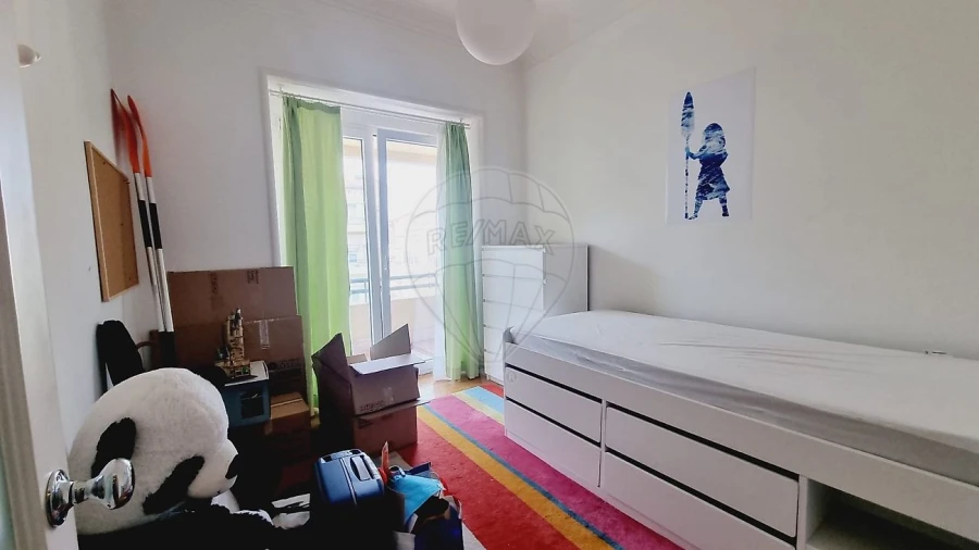 Apartamento T3 para Arrendamento em Areeiro Foto 7