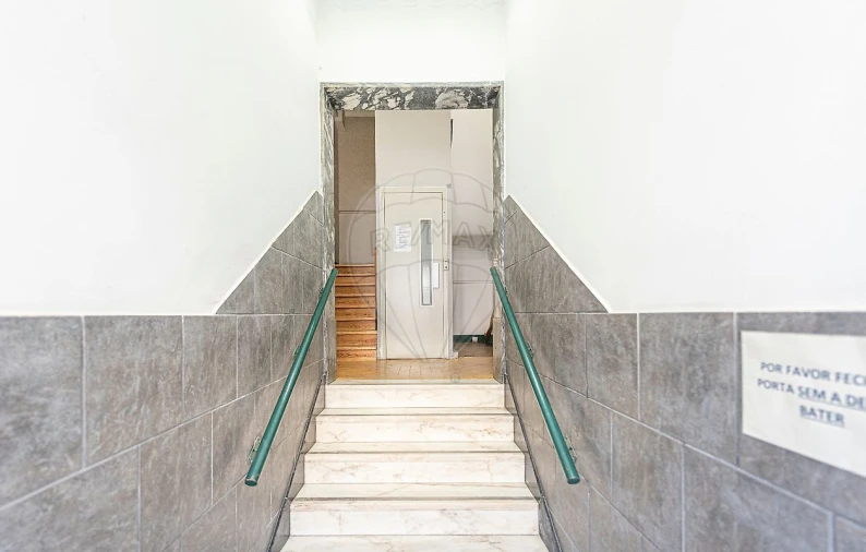 Apartamento T3 para Arrendamento em Areeiro Foto 12