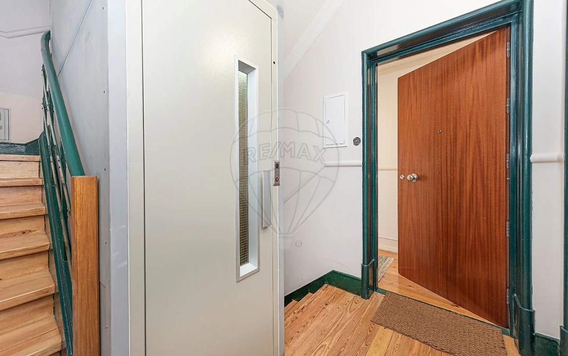 Apartamento T3 para Arrendamento em Areeiro Foto 25