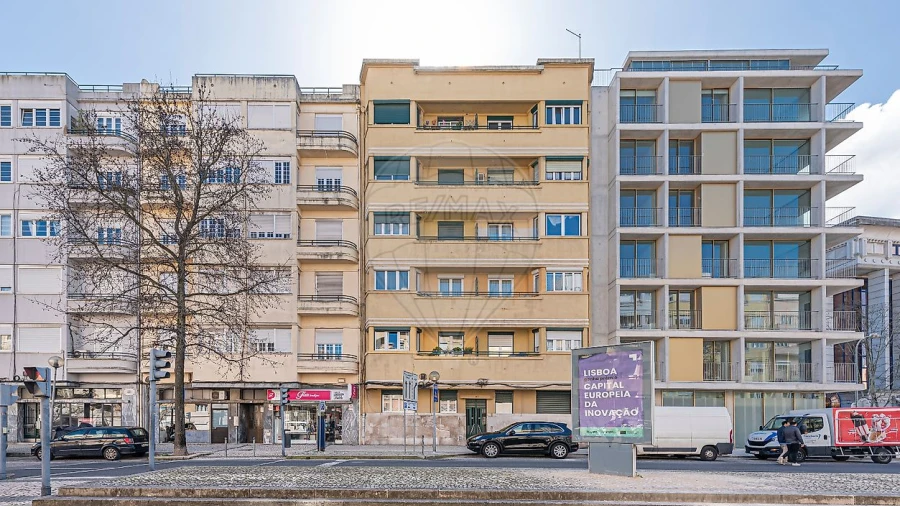 Apartamento T3 para Arrendamento em Areeiro