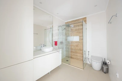 Apartamento T3 para Venda em Carcavelos e Parede