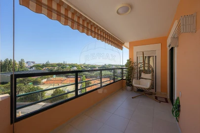 Apartamento T3 para Venda em Carcavelos e Parede