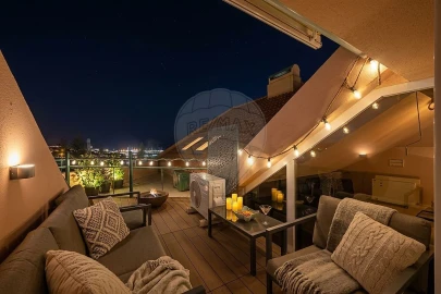 Apartamento T3 para Venda em Carcavelos e Parede
