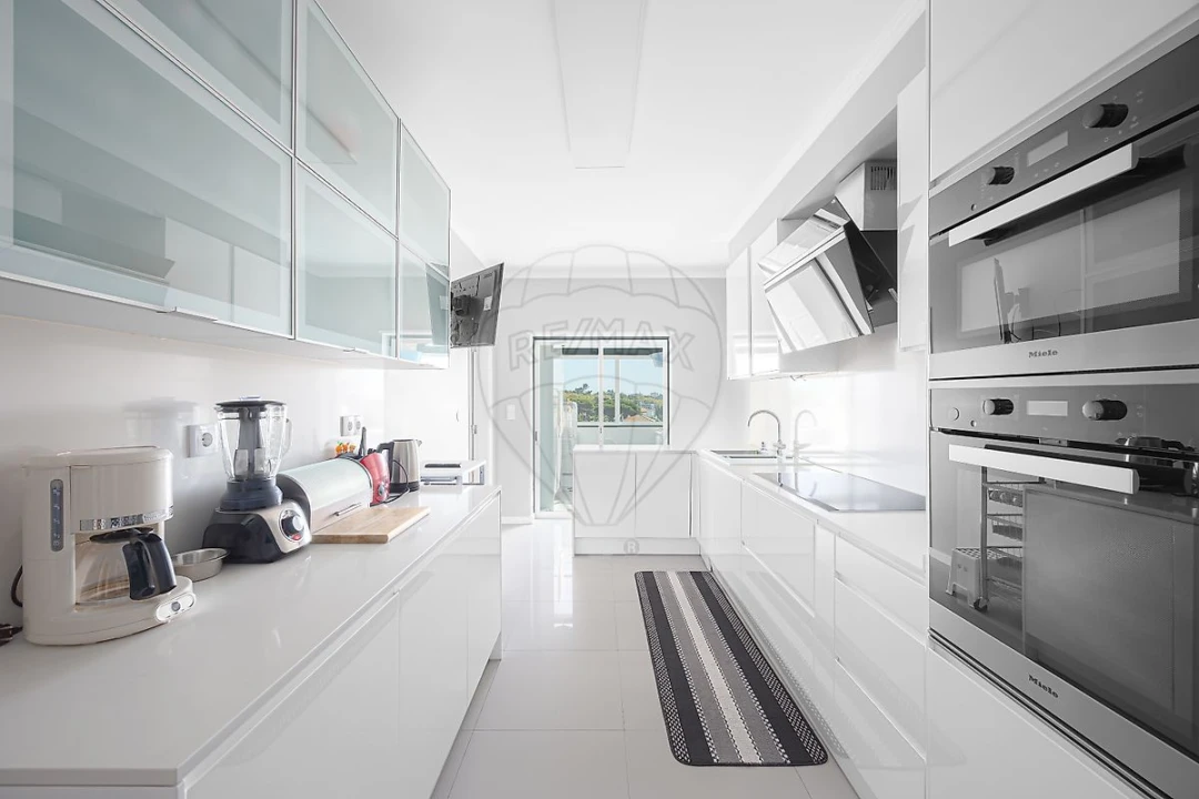 Apartamento T3 para Venda em Carcavelos e Parede Foto 6
