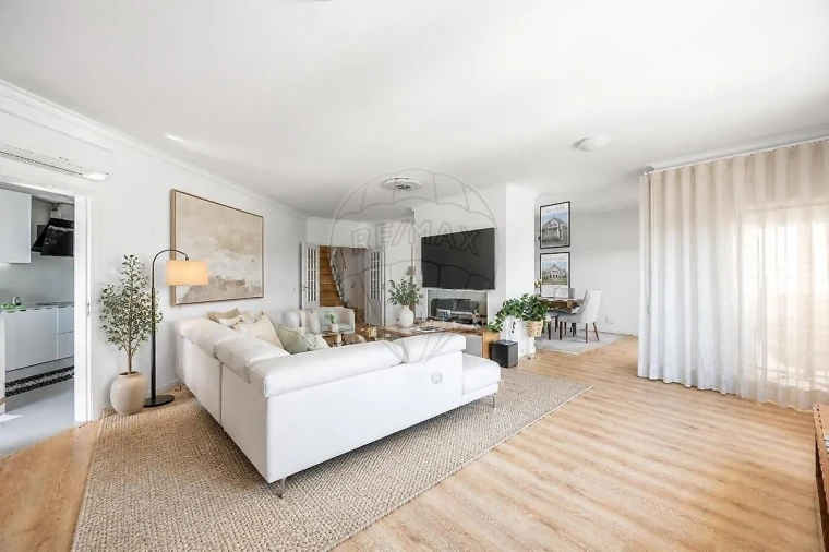 Apartamento T3 para Venda em Carcavelos e Parede Foto 28