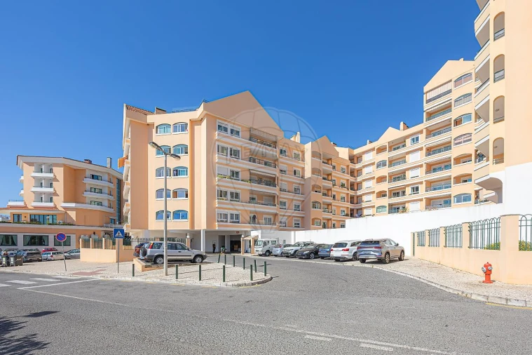 Apartamento T3 para Venda em Carcavelos e Parede Foto 16