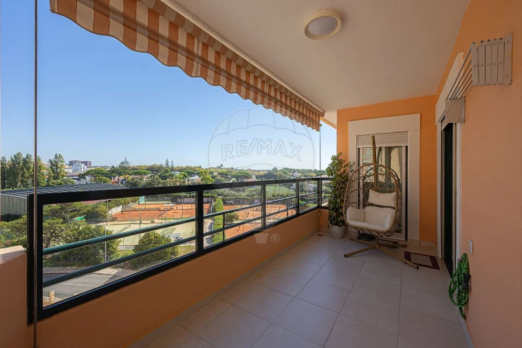 Apartamento T3 para Venda em Carcavelos e Parede Foto 17