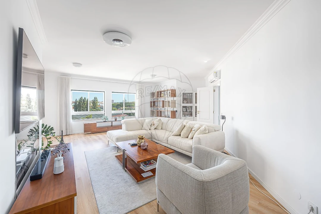 Apartamento T3 para Venda em Carcavelos e Parede Foto 3