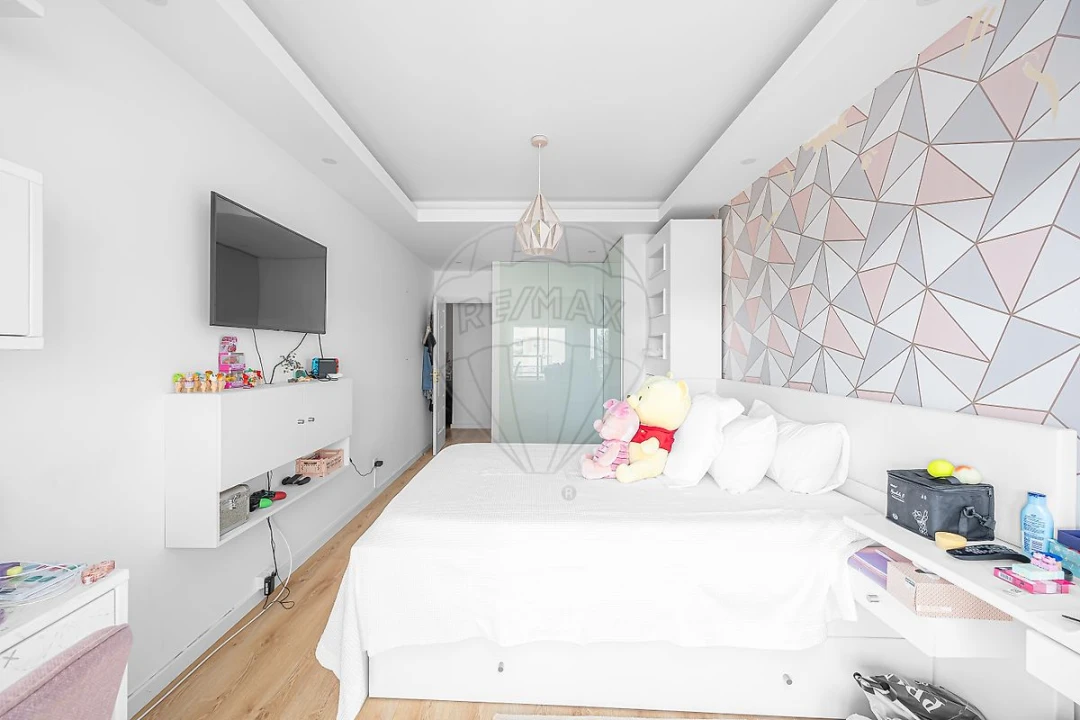 Apartamento T3 para Venda em Carcavelos e Parede Foto 9