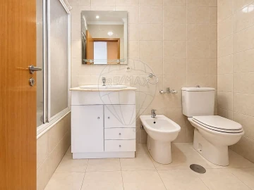Apartamento T3 para Arrendamento em Canidelo