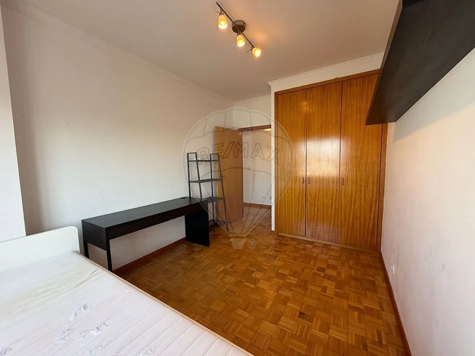 Apartamento T3 para Arrendamento em Canidelo Foto 13