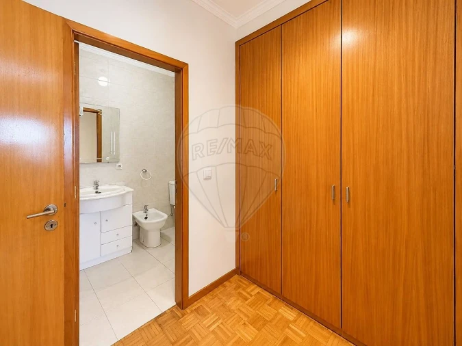 Apartamento T3 para Arrendamento em Canidelo Foto 10