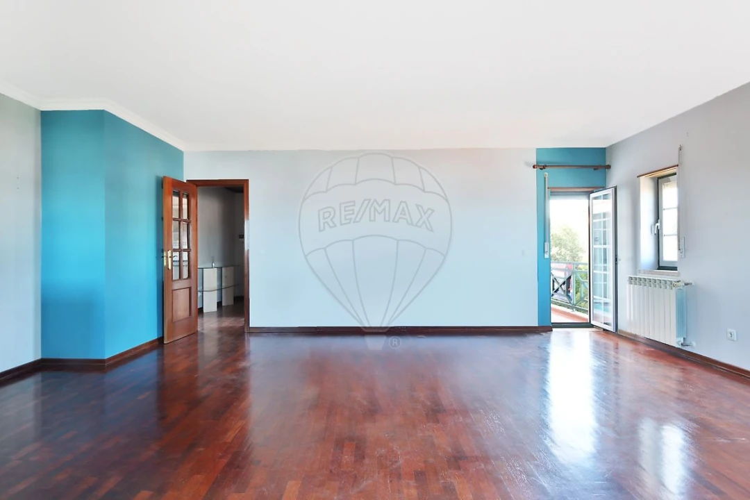 Apartamento T2 para Venda em Venda do Pinheiro e Santo Estêvão das Galés Foto 11