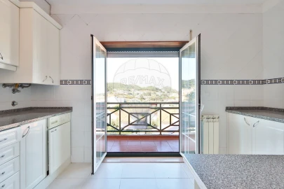 Apartamento T2 para Venda em Venda do Pinheiro e Santo Estêvão das Galés