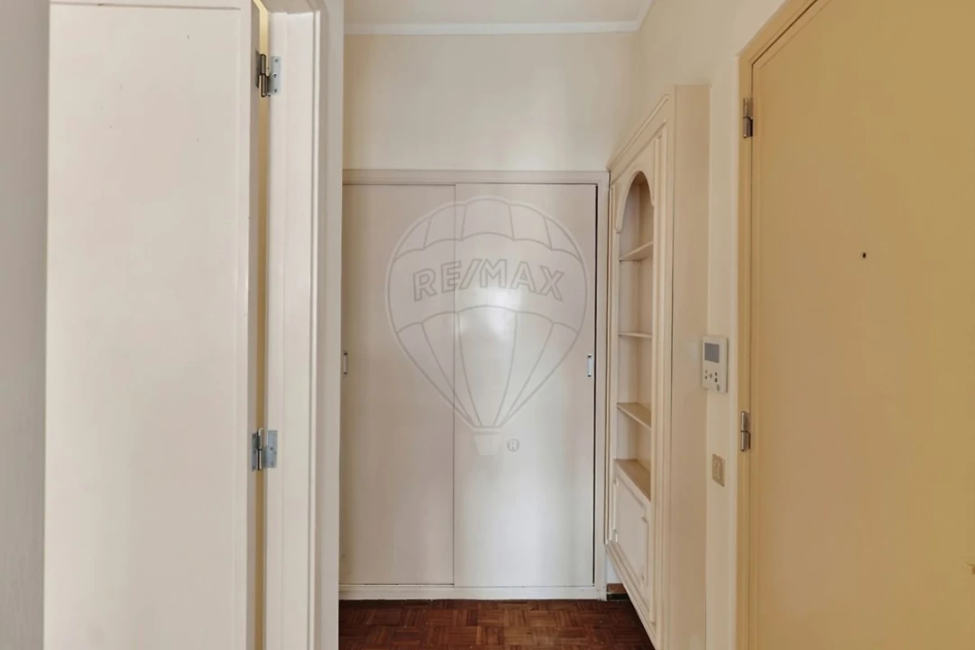 Apartamento T2 para Arrendamento em Benfica Foto 15