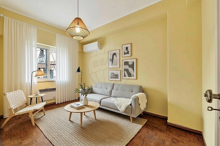 Apartamento T2 para Arrendamento em Benfica Foto 2