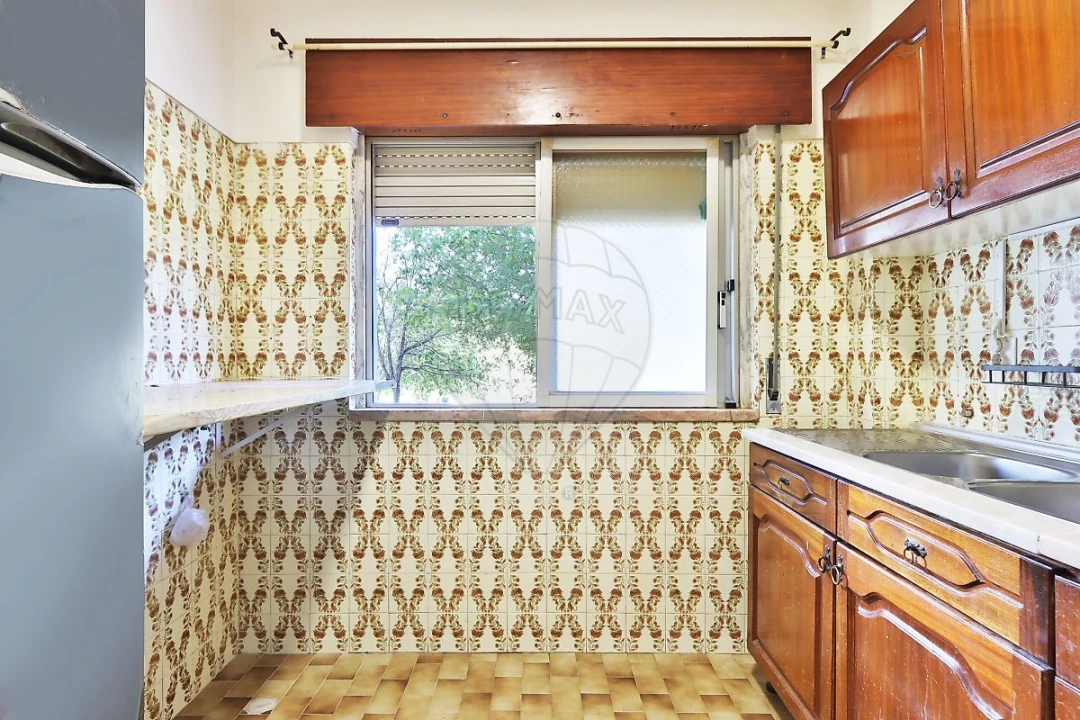 Apartamento T2 para Venda em Agualva e Mira-Sintra Foto 5