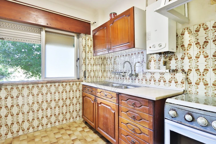 Apartamento T2 para Venda em Agualva e Mira-Sintra Foto 4