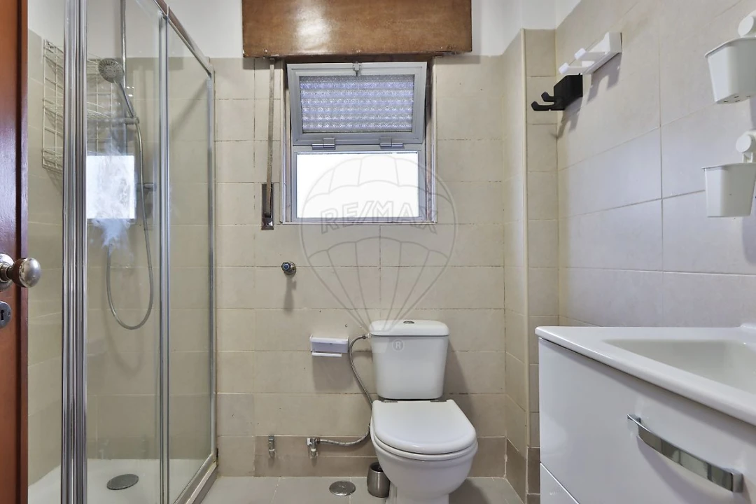 Apartamento T2 para Venda em Agualva e Mira-Sintra Foto 13