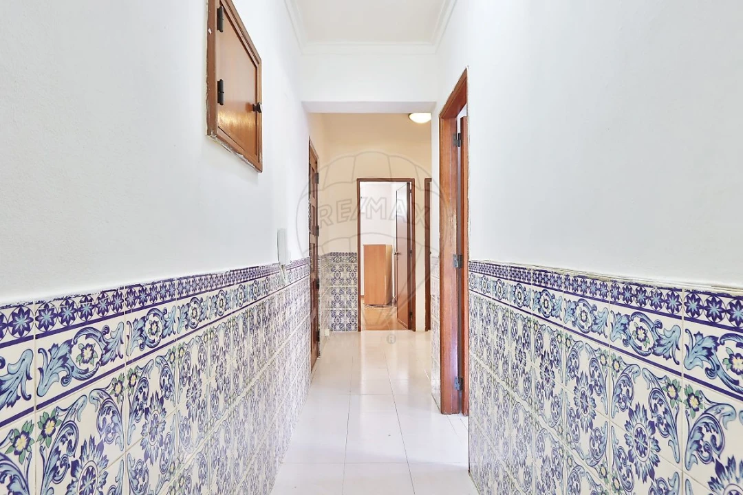 Apartamento T2 para Venda em Agualva e Mira-Sintra Foto 7