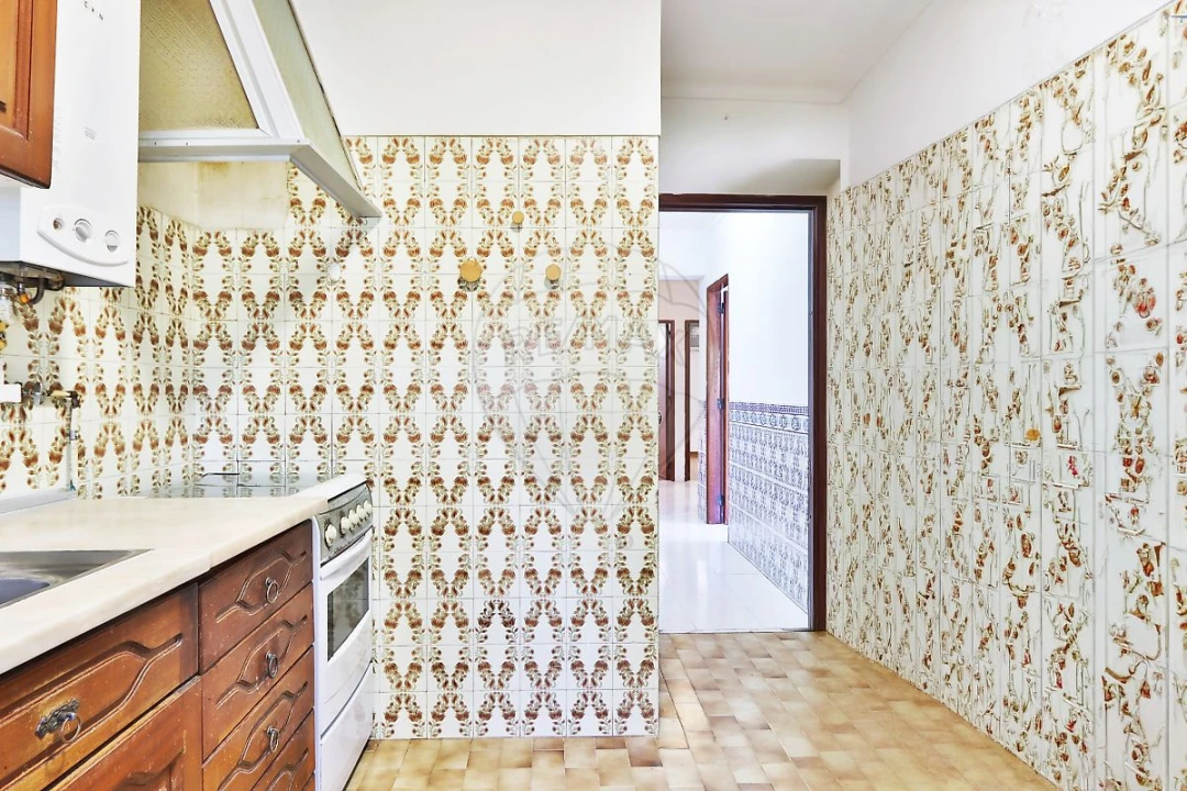 Apartamento T2 para Venda em Agualva e Mira-Sintra Foto 6