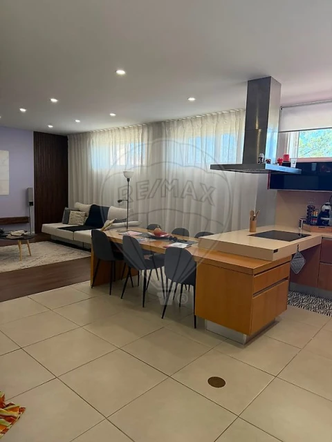 Apartamento T3 para Venda em São Miguel do Souto e Mosteirô