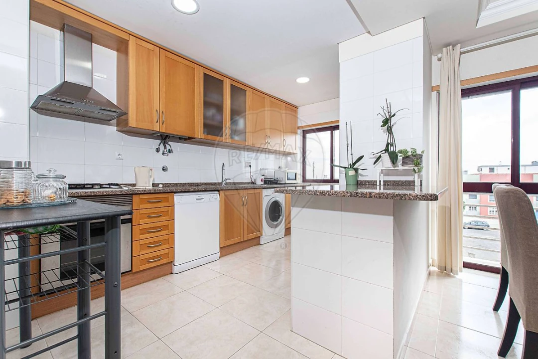 Apartamento T2 para Venda em Alverca do Ribatejo e Sobralinho Foto 5