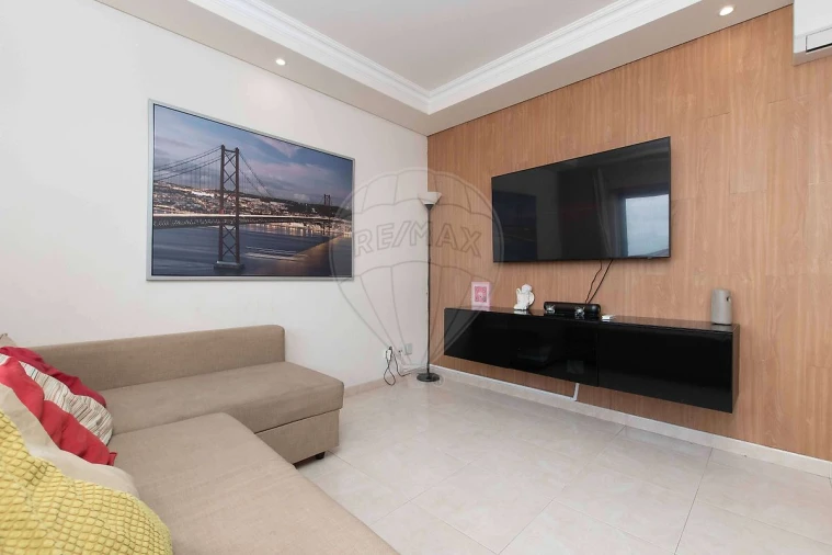 Apartamento T2 para Venda em Alverca do Ribatejo e Sobralinho Foto 4