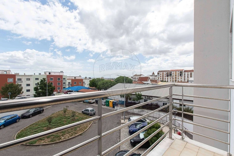Apartamento T2 para Venda em Alverca do Ribatejo e Sobralinho Foto 10