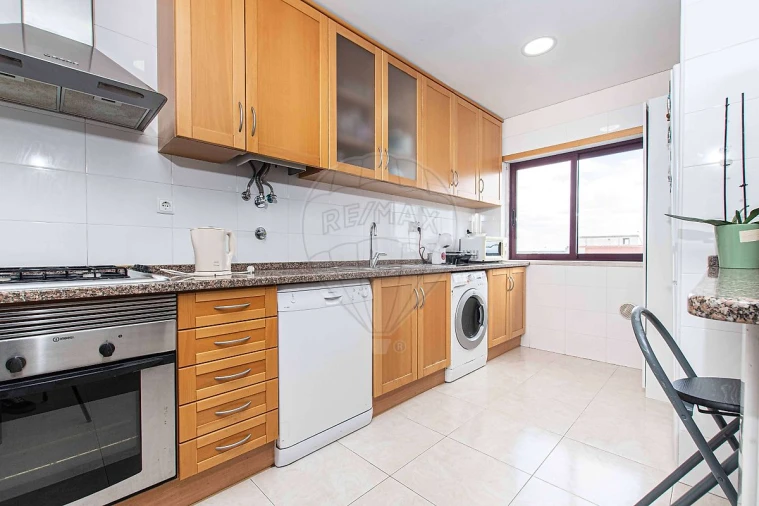 Apartamento T2 para Venda em Alverca do Ribatejo e Sobralinho Foto 6