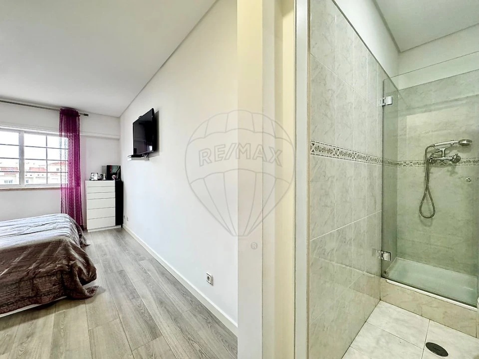Apartamento T3 para Venda em Póvoa de Santa Iria e Forte da Casa Foto 17