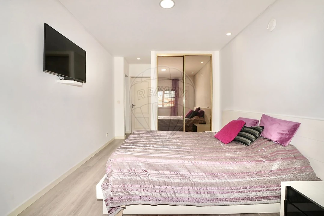 Apartamento T3 para Venda em Póvoa de Santa Iria e Forte da Casa Foto 15