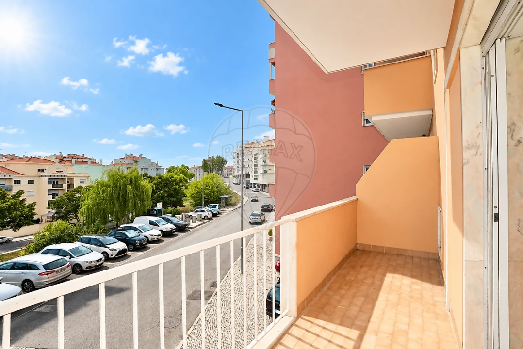 Apartamento T3 para Venda em Póvoa de Santa Iria e Forte da Casa Foto 6
