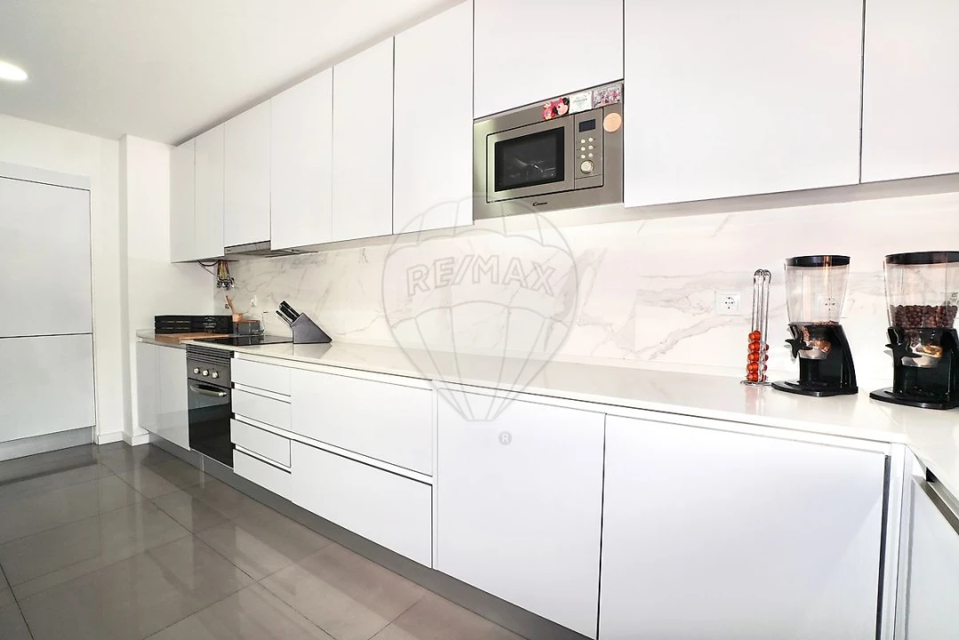 Apartamento T3 para Venda em Póvoa de Santa Iria e Forte da Casa Foto 10
