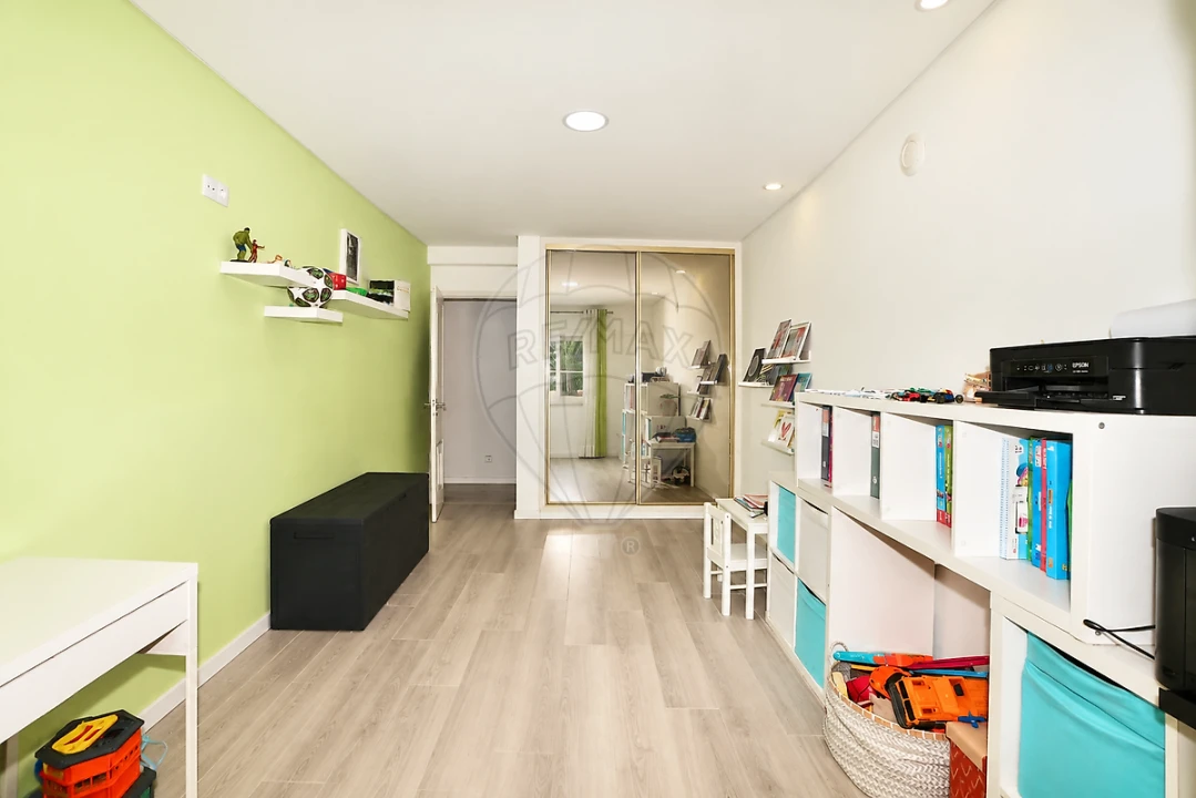 Apartamento T3 para Venda em Póvoa de Santa Iria e Forte da Casa Foto 24