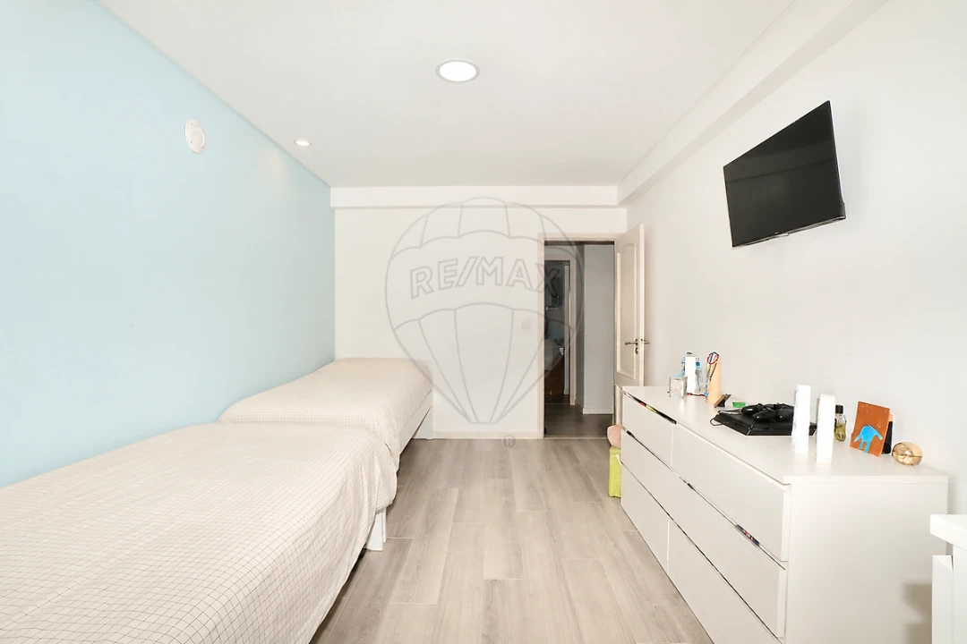 Apartamento T3 para Venda em Póvoa de Santa Iria e Forte da Casa Foto 18