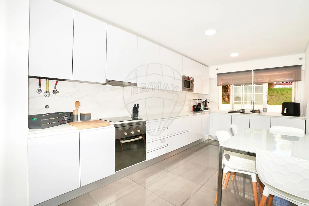 Apartamento T3 para Venda em Póvoa de Santa Iria e Forte da Casa Foto 8