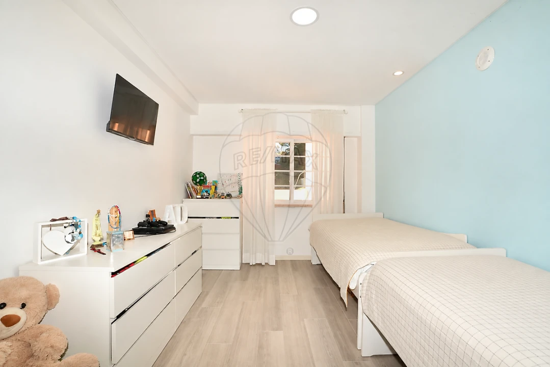 Apartamento T3 para Venda em Póvoa de Santa Iria e Forte da Casa Foto 16