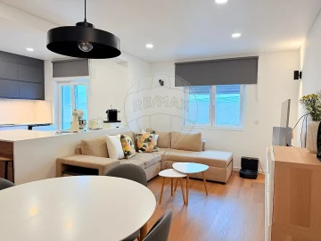 Apartamento T2 para Venda em Santa Maria e São Miguel, São Martinho, São Pedro Penaferrim
