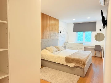 Apartamento T2 para Venda em Santa Maria e São Miguel, São Martinho, São Pedro Penaferrim