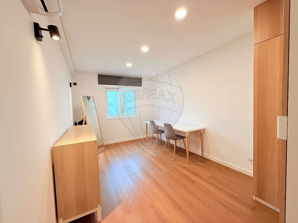 Apartamento T2 para Venda em Santa Maria e São Miguel, São Martinho, São Pedro Penaferrim Foto 23