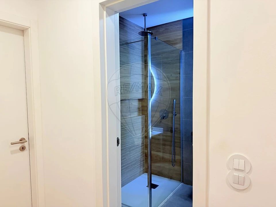 Apartamento T2 para Venda em Santa Maria e São Miguel, São Martinho, São Pedro Penaferrim Foto 13