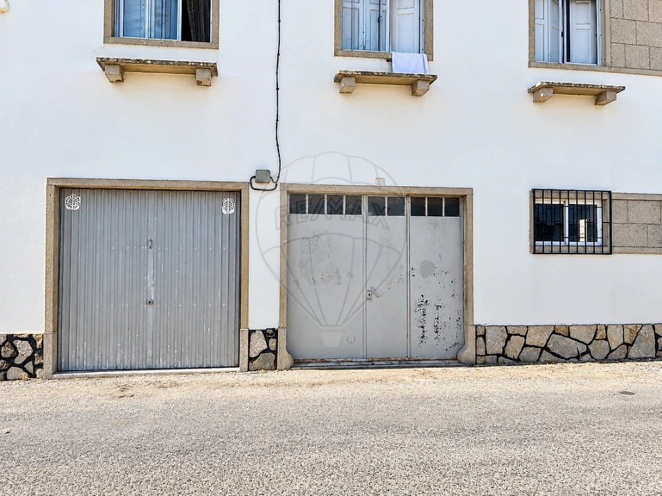 Garagem para Venda em São João das Lampas e Terrugem Foto 3