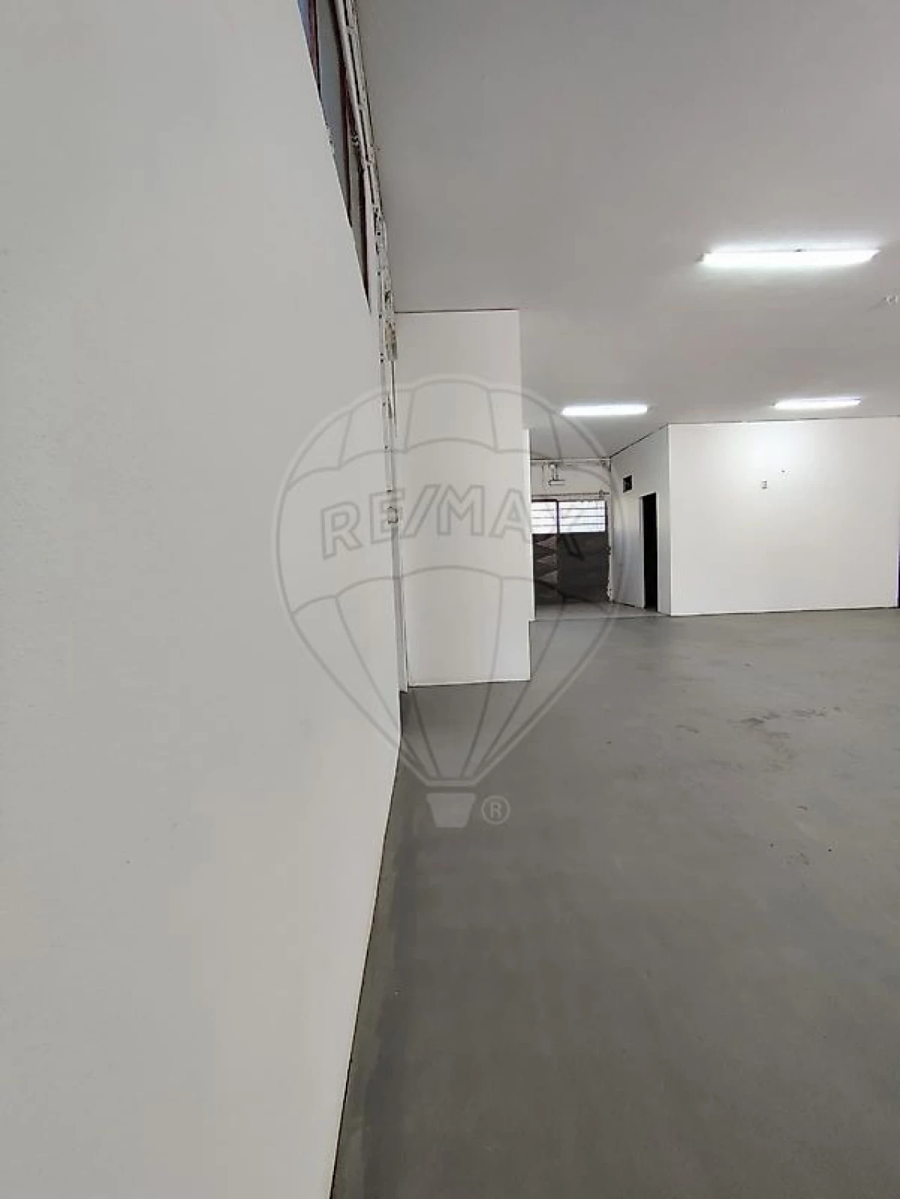 Armazém para Arrendamento em Perafita, Lavra e Santa Cruz do Bispo Foto 2